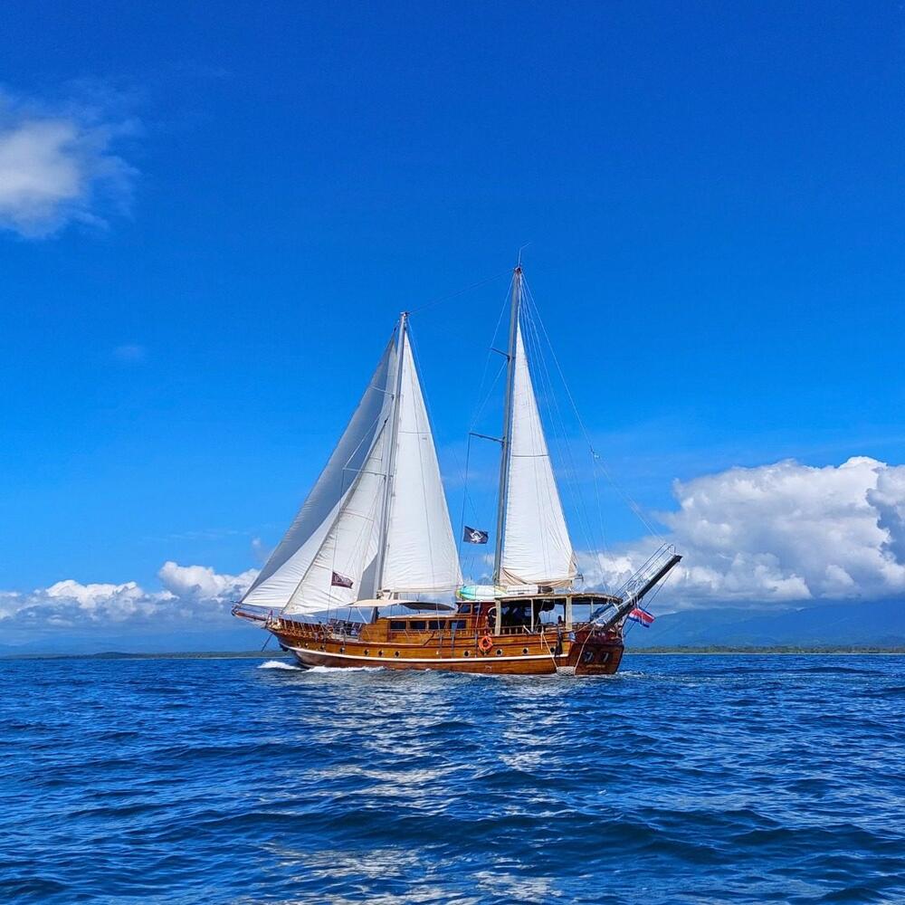 Catamaran Pirate Ship — Manuel Antonio, Costa Rica